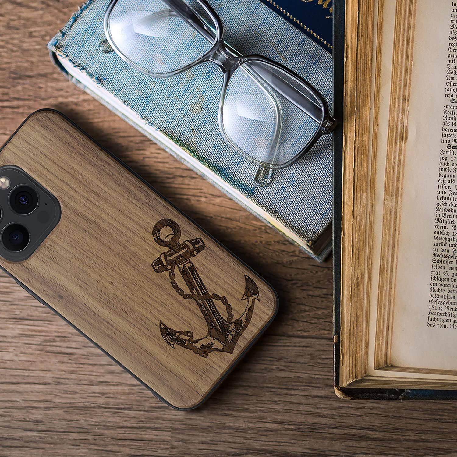 KW iPhone 13 Pro Θήκη από Φυσικό Ξύλο Design Anchor Vintage - Dark Brown - 55967.04