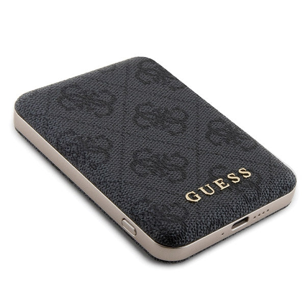 Guess iPhone 15 - 4G Metal Logo Σετ MagSafe Σκληρή Θήκη με Επένδυση Συνθετικού Δέρματος και Powerbank 5000mAh - Black - GUBPM5P15S4GEMGK