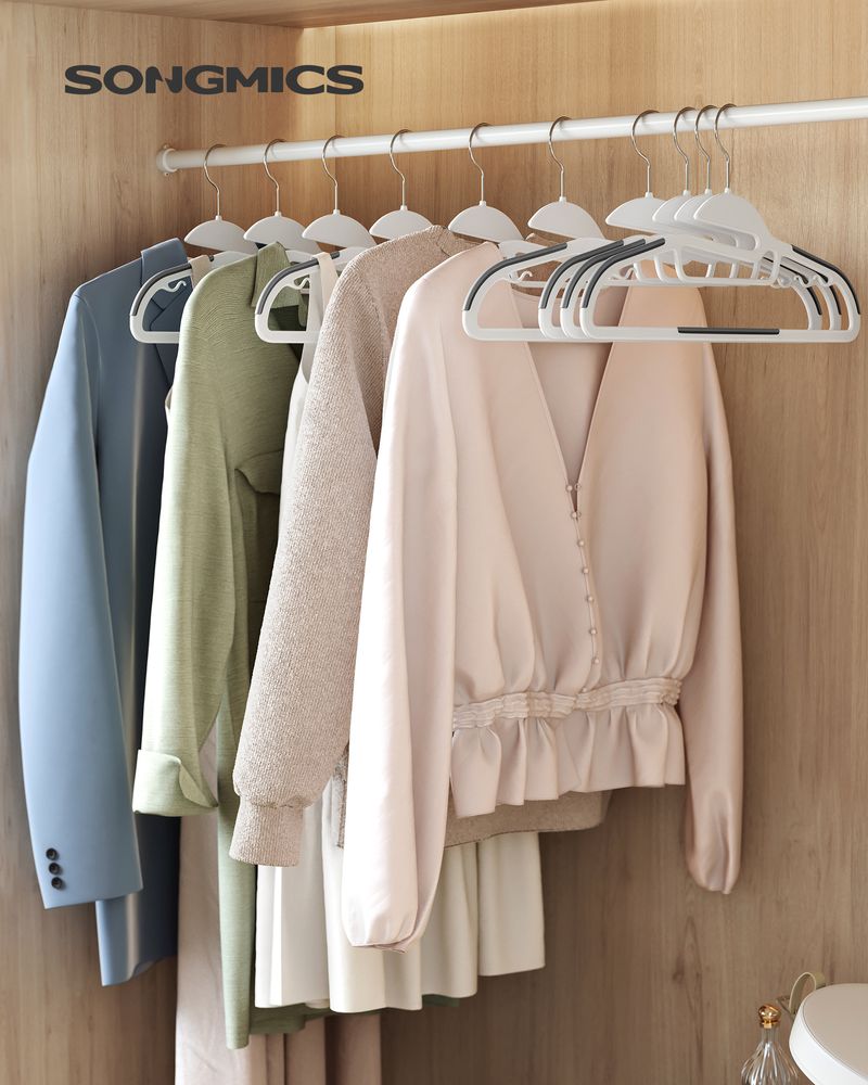 Songmics Σετ με 50 Πλαστικές Κρεμάστρες Ρούχων - White / Dark Grey - CRP041W04