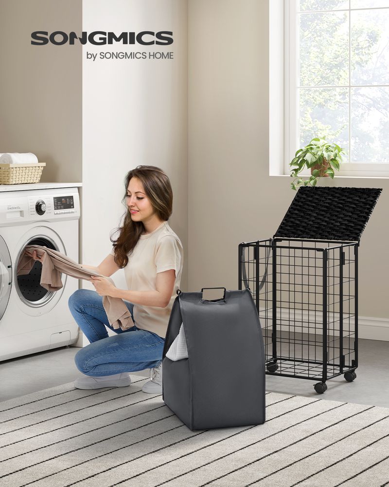 Songmics Τροχήλατο Αναδιπλούμενο Καλάθι Απλύτων με Καπάκι - 90L - Ink Black / Slate Grey - LCB290B11