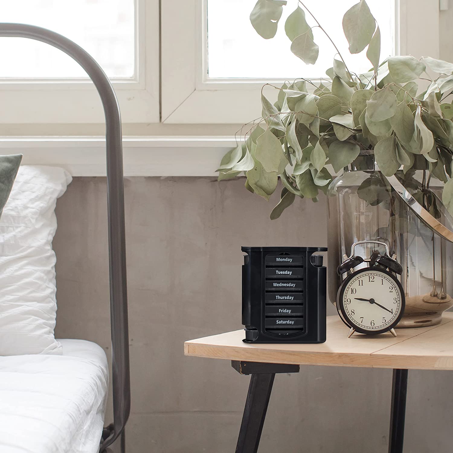 Relaxdays Εβδομαδιαία Θήκη Χαπιών με 4 Διαμερίσματα - Black - 4052025947033