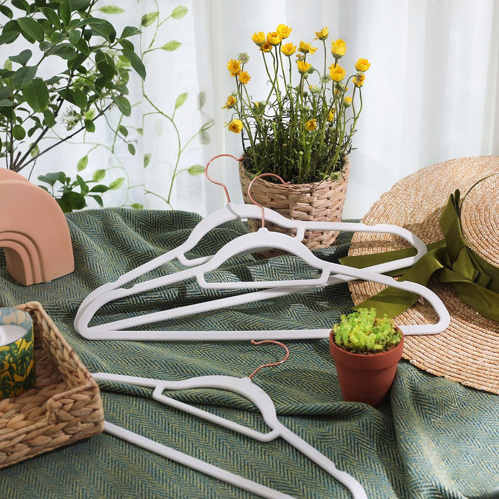 Songmics Σετ με 30 Βελούδινες Κρεμάστρες Ρούχων - Rose Gold / White - CRF021W01