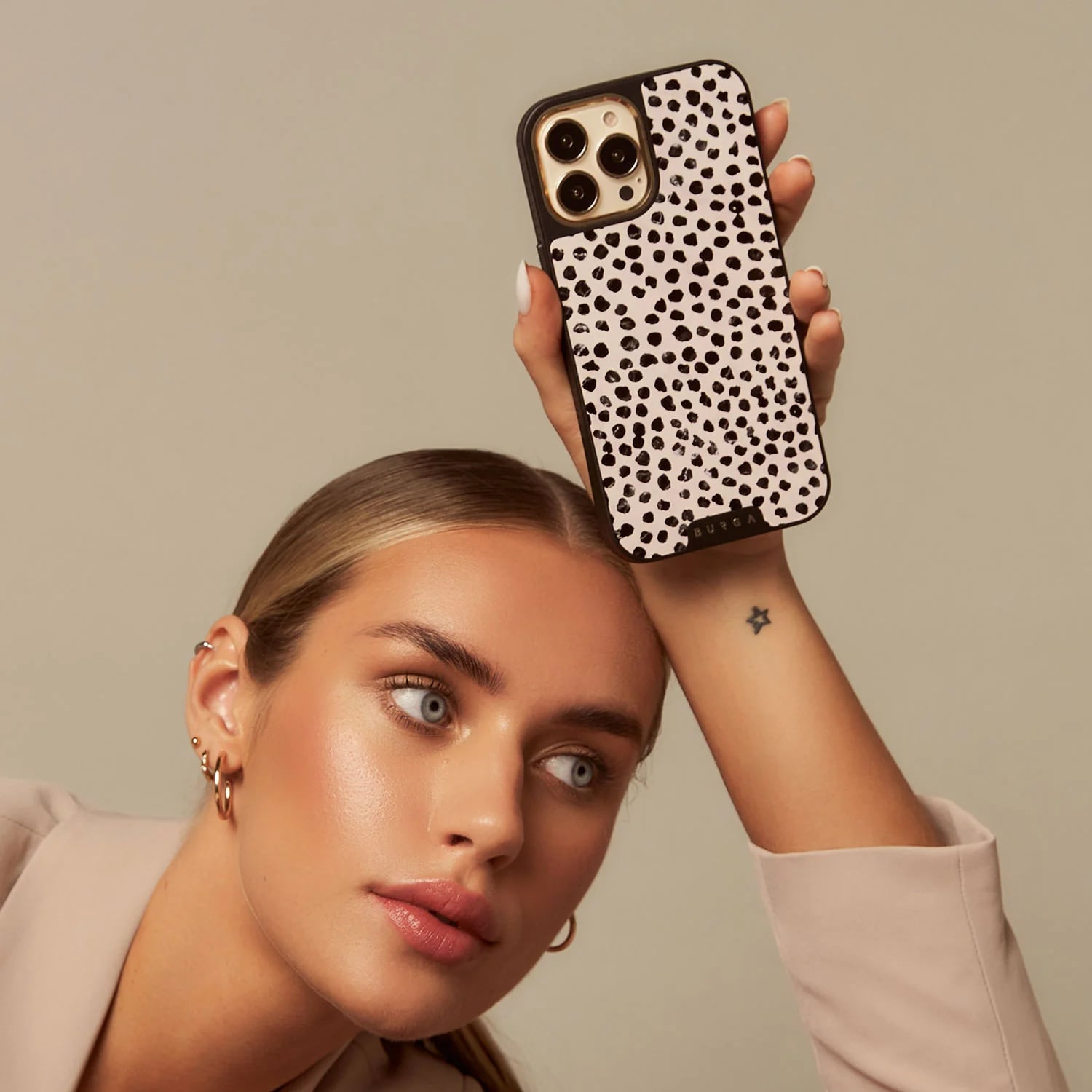 Burga iPhone 15 Pro Max Elite MagSafe Σκληρή Θήκη με MagSafe - Gold - Almond Latte