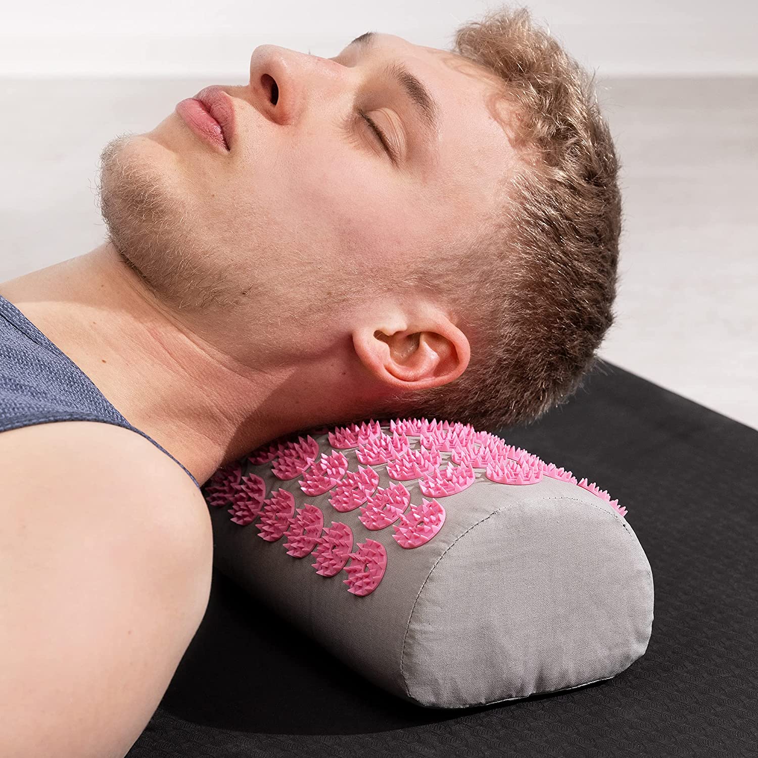 Navaris 2-in-1 Acupressure Mat and Pillow Set Σετ 2 σε 1 Χαλάκι και Μαξιλάρι Μασάζ - Grey / Pink - 43899.22