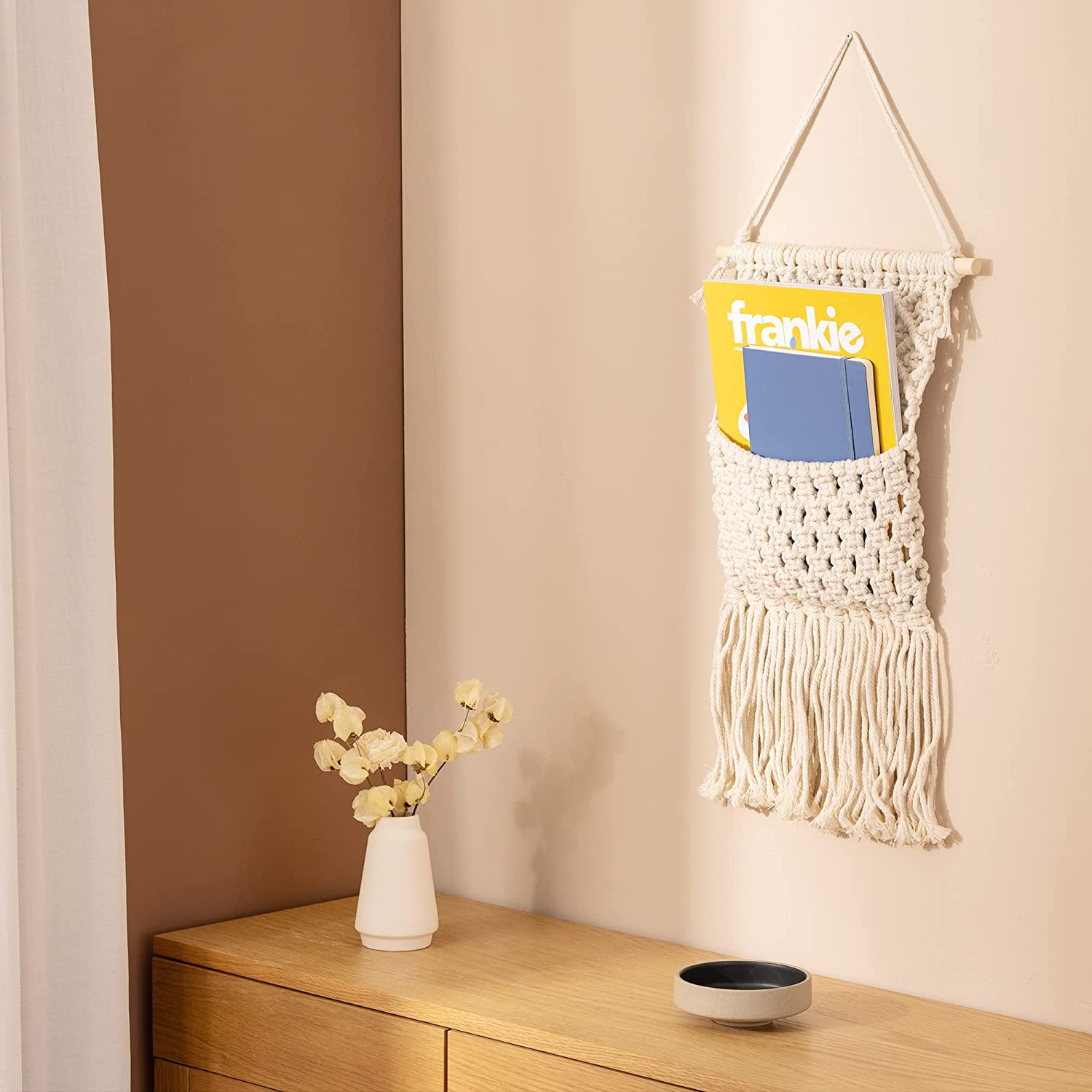 Navaris Κρεμαστό Διακοσμητικό Macrame με Θήκη Αποθήκευσης - 70 x 30 cm - Beige - 56946.01