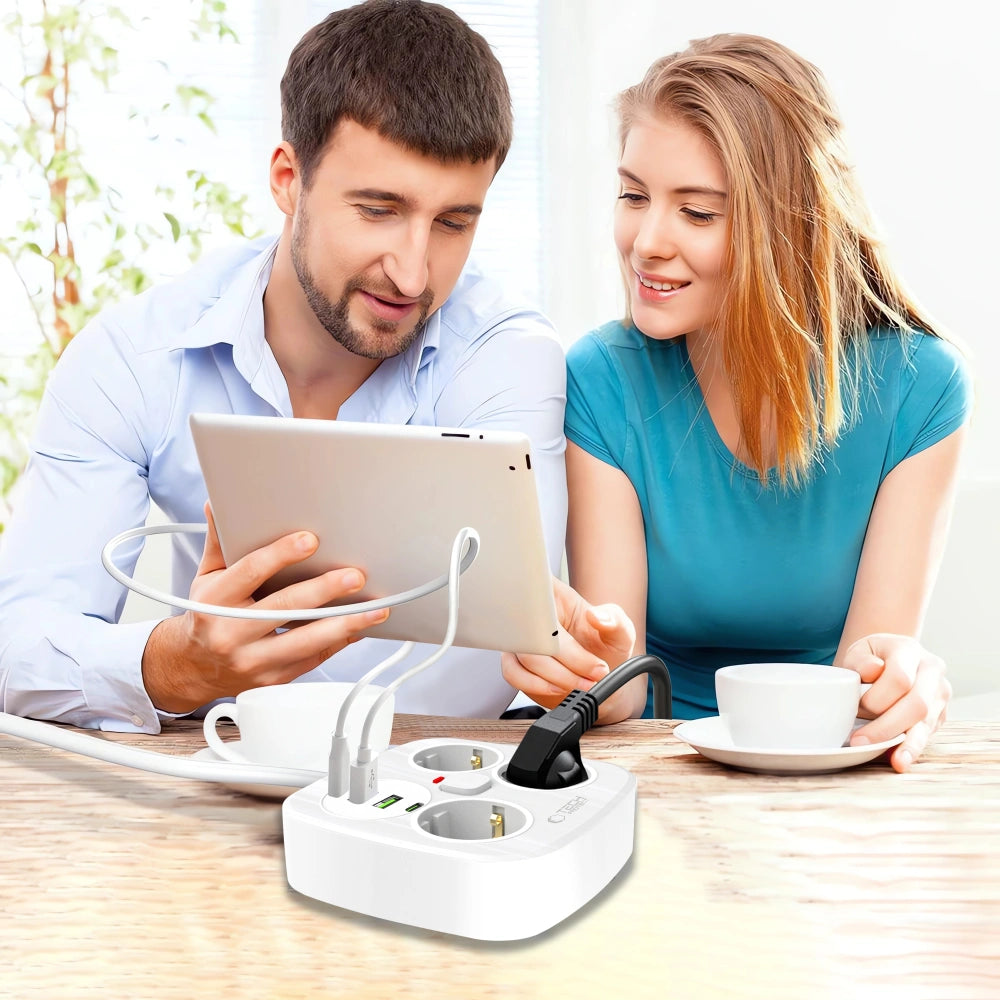 Tech-Protect PCS3X4 Πολύπριζο με 3 Πρίζες, 2 Θύρες USB και 2 Θύρες Type-C - White