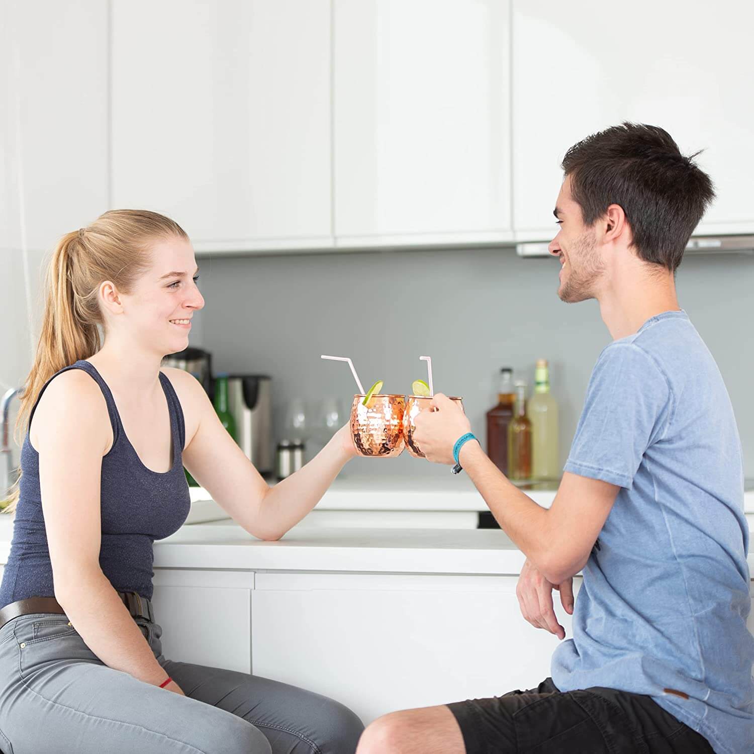 Relaxdays Moscow Mule Σετ με 2 Κούπες για Cocktail από Ανοξείδωτο Ατσάλι και Επίστρωση Χαλκού - 500ml - Rose Gold - 4052025208394