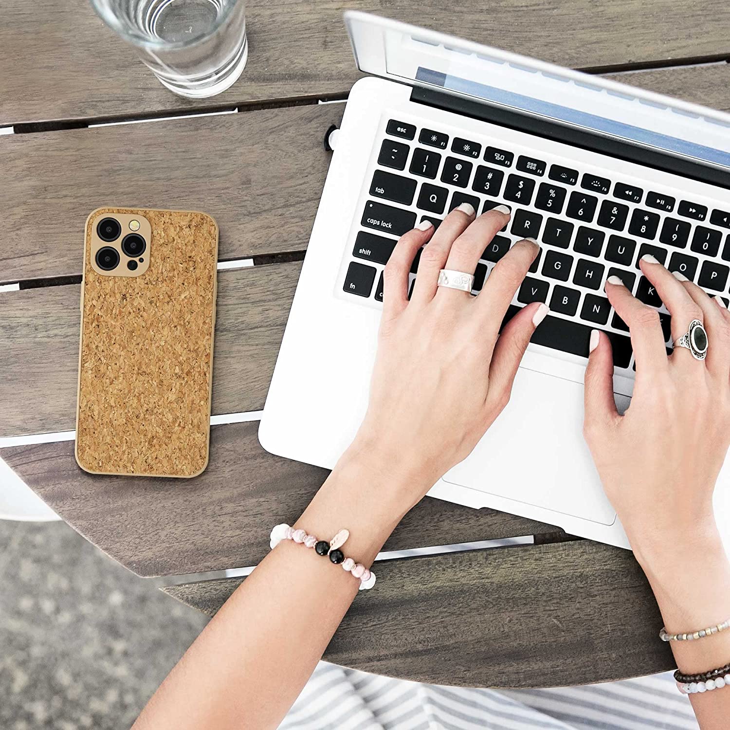 KW iPhone 12 Pro Max Σκληρή Θήκη από Φελλό με Πλαίσιο Σιλικόνης - Light Brown - 56311.24