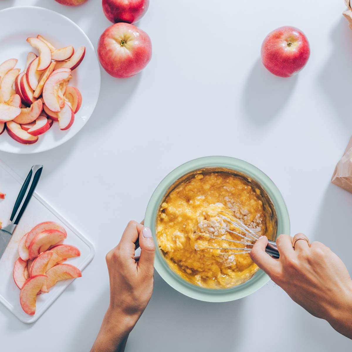 Navaris Metal Mixing Bowls with Wooden Lids Σετ με 2 Μεταλλικά Δοχεία Φαγητού με Καπάκι από Μπαμπού - Grey / Mint Green - 49209.02.22