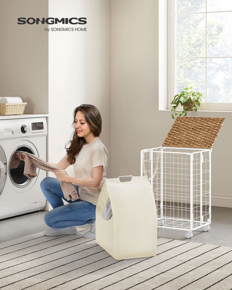 Songmics Τροχήλατο Αναδιπλούμενο Καλάθι Απλύτων με Καπάκι - 90L - Natural Beige / Cream White - LCB290N01