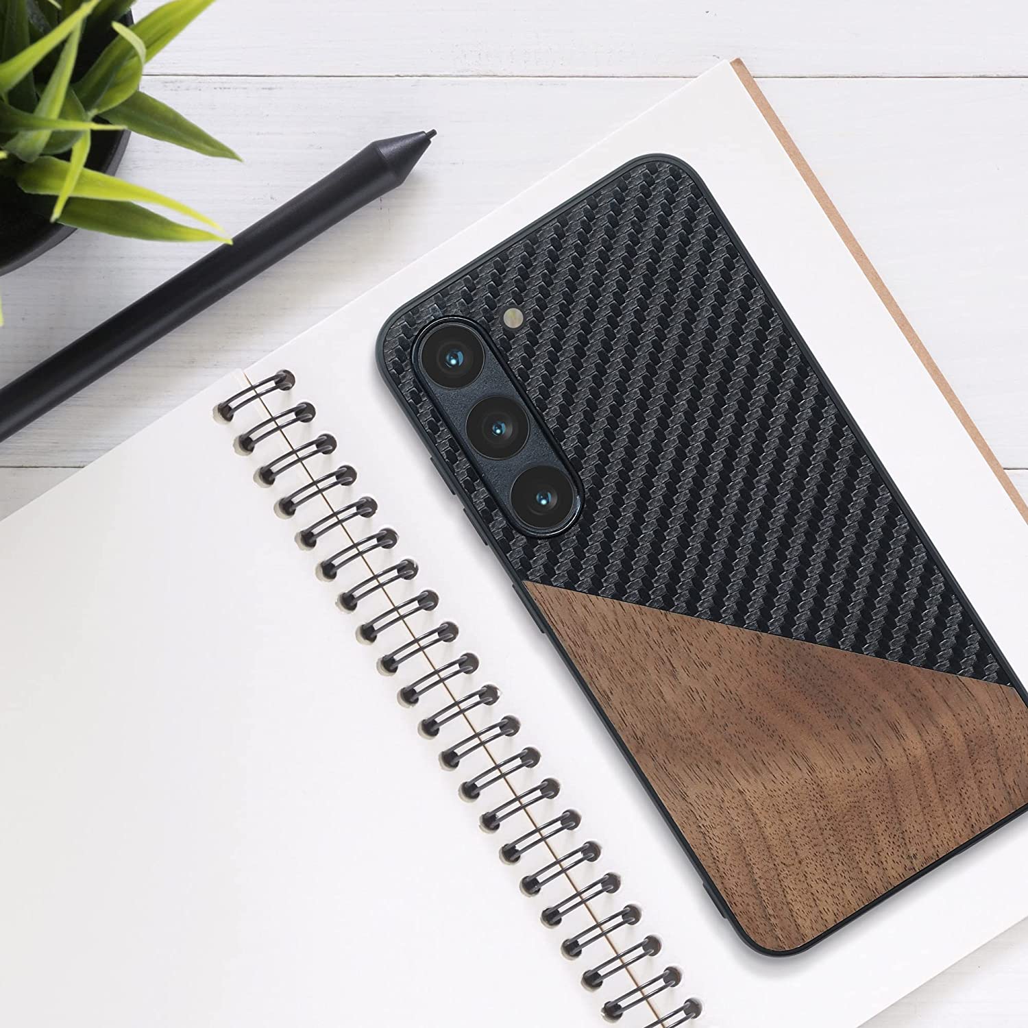 KW Samsung Galaxy S23 Θήκη από Φυσικό Ξύλο και Carbon - Dark Brown / Black - 60504.01