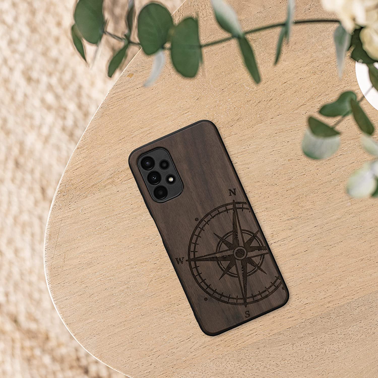 KW Samsung Galaxy A13 4G Θήκη από Φυσικό Ξύλο - Design Navigational Compass - Dark Brown - 58315.02