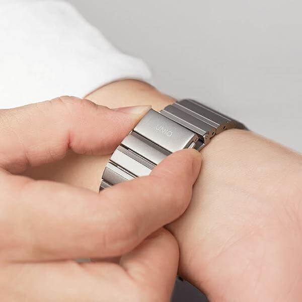 Uniq Λουράκι Apple Watch 2 / 3 / 4 / 5 / 6 / 7 / 8 / 9 / SE / SE 2 / Ultra / Ultra 2 - 42 / 44 / 45 / 49 mm Strova από Ανοξείδωτο Ατσάλι - Sterling Silver