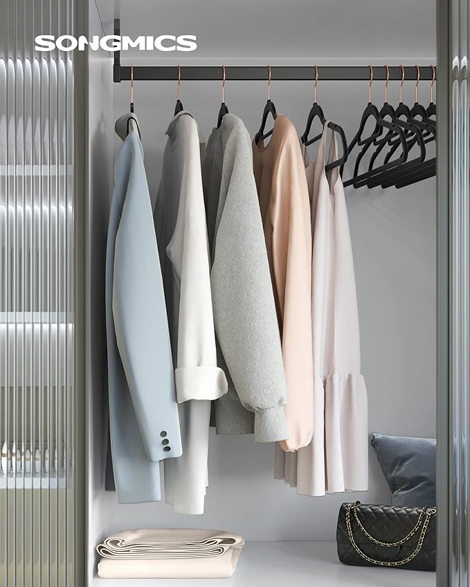 Songmics Σετ με 30 Βελούδινες Κρεμάστρες Ρούχων - Rose Gold / Black - CRF21BK30