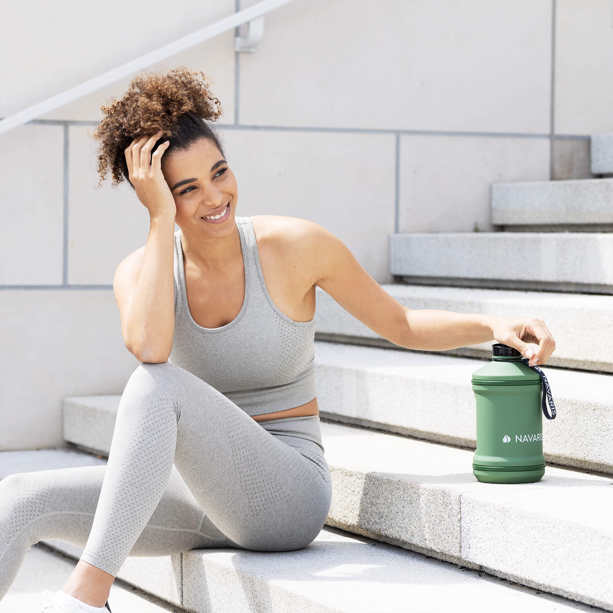 Navaris Μπουκάλι Νερού - BPA Free - 2.2 L - Dark Green - 57023.07