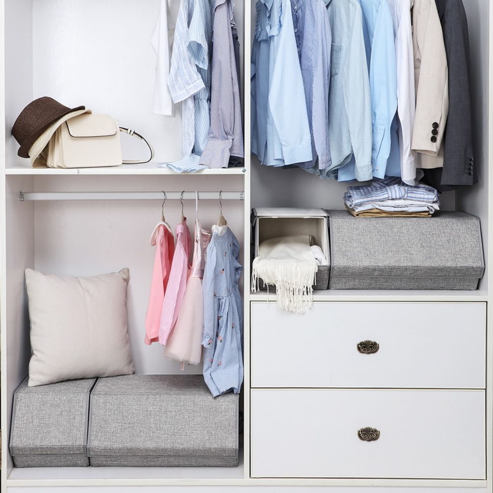 Songmics Σετ με 4 Στοιβαζόμενα Υφασμάτινα Κουτιά Αποθήκευσης με Μαγνητικό Καπάκι - Grey - RLB22GY