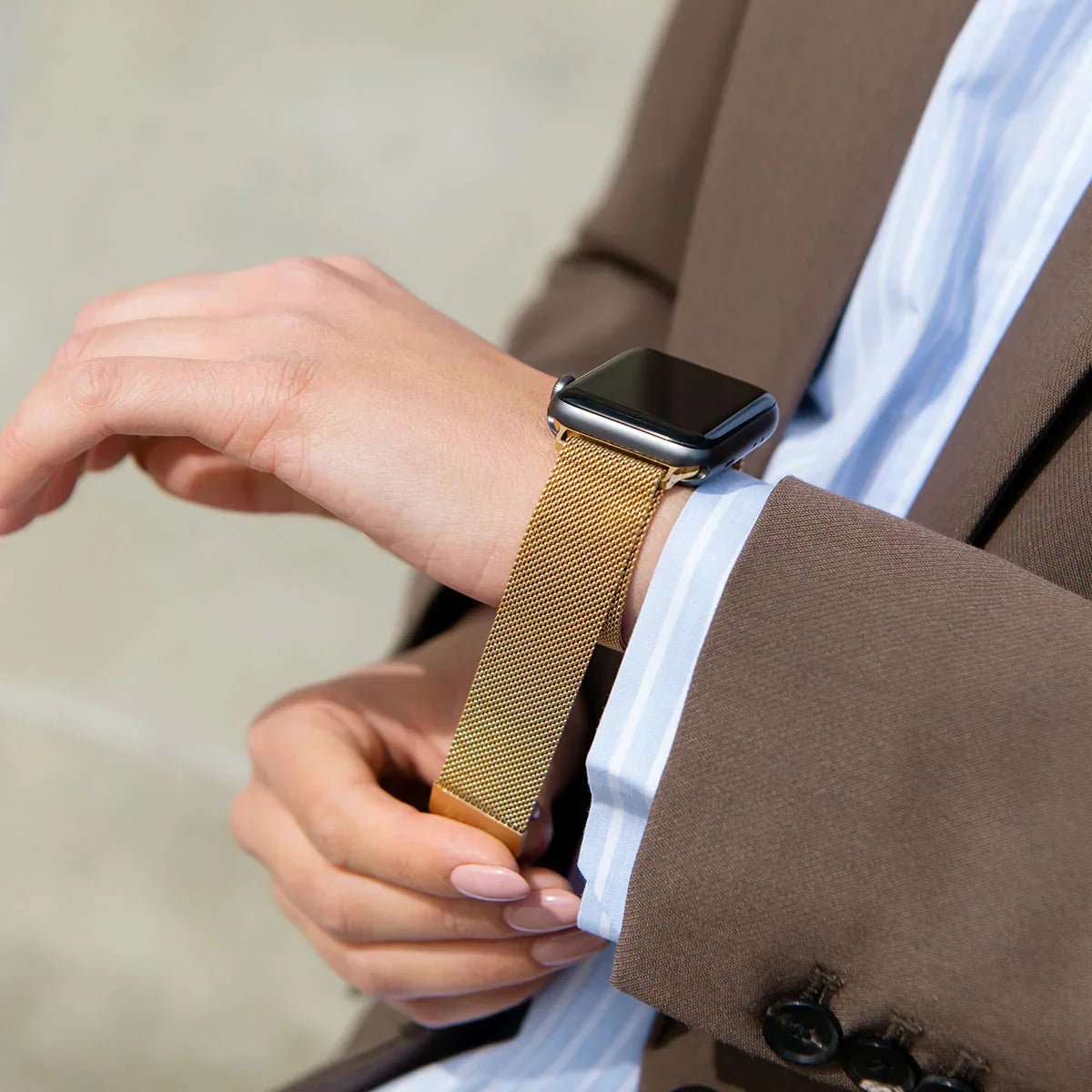 Burga Λουράκι Apple Watch 4/5/6/7/8/9/10/11 - SE (1/2/3) – 40/41/42mm - Metal Mesh - Gold