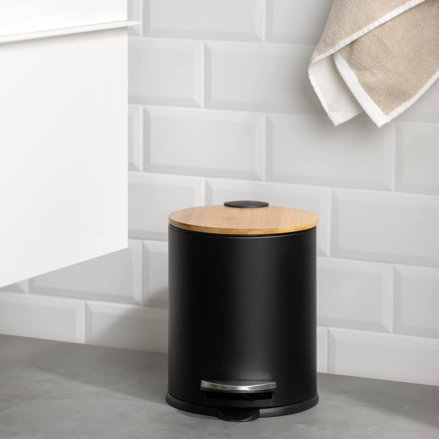 Navaris Κάδος Απορριμμάτων για το Μπάνιο με Καπάκι από Μπαμπού - 5L - Black - 55244.01