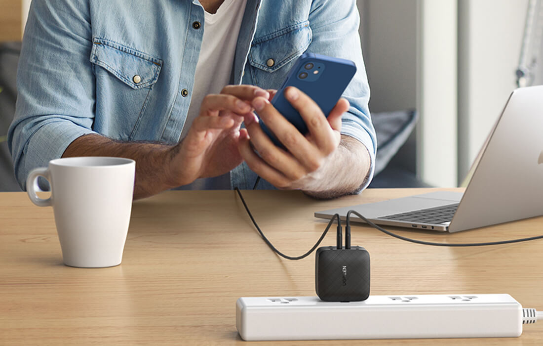 Ugreen CD216 PD 66W Οικιακός Φορτιστής Γρήγορης Φόρτισης με 2 Θύρες Type-C - Black