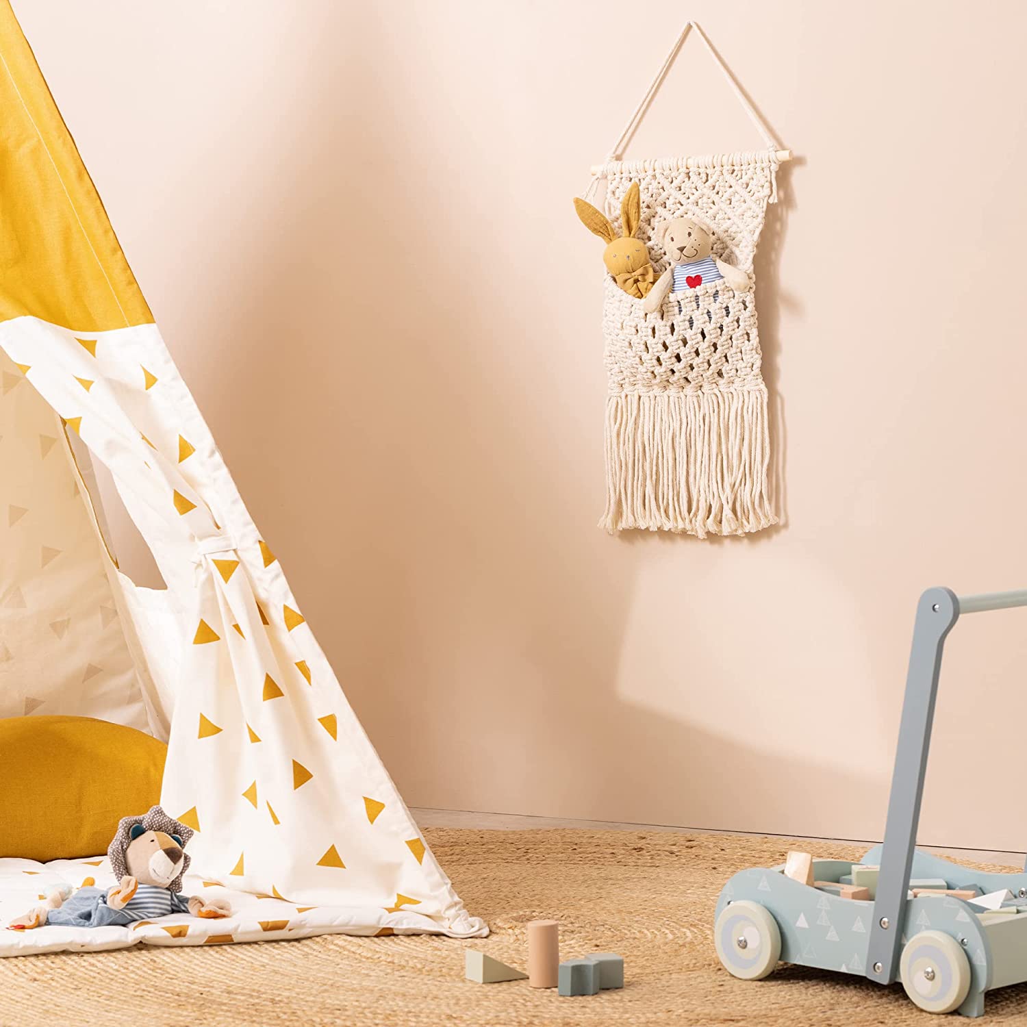 Navaris Κρεμαστό Διακοσμητικό Macrame με Θήκη Αποθήκευσης - 70 x 30 cm - Beige - 56946.01