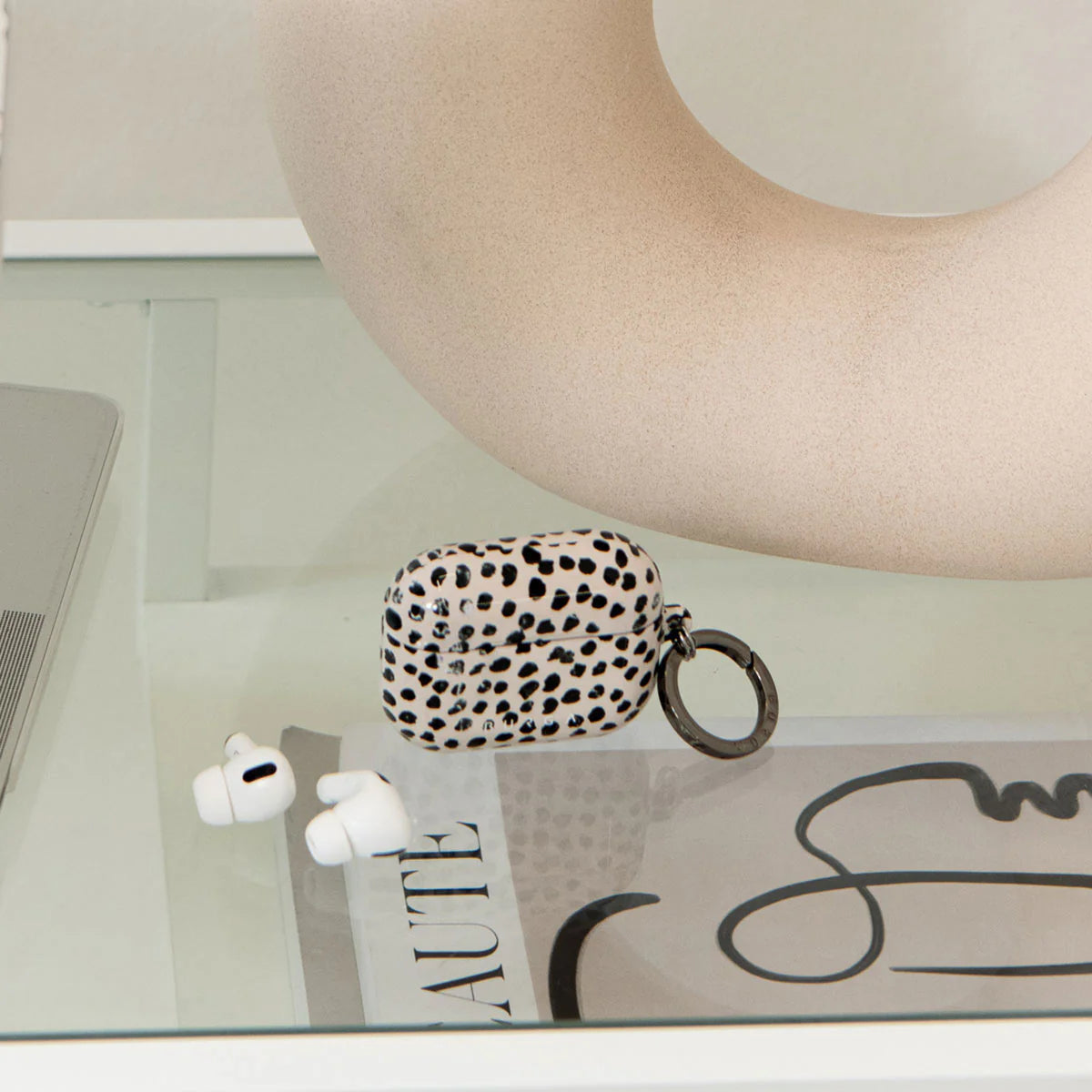 Burga AirPods Pro 2 Σκληρή Θήκη - Almond Latte