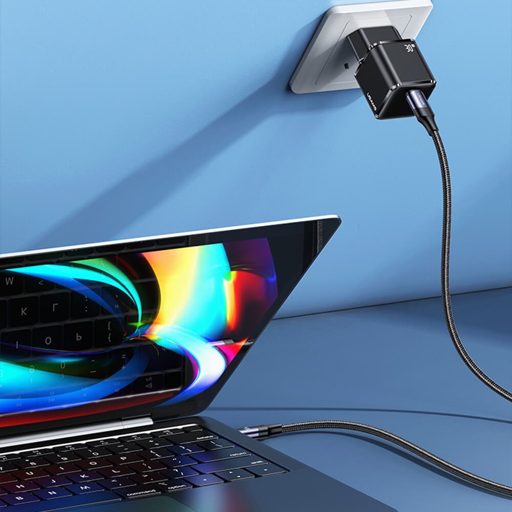 Usams Travel Charger Kit 30W Οικιακός Φορτιστής με Θύρα Type - C και καλώδιο Type - C to Lightning 20W - Black - UXTZH01