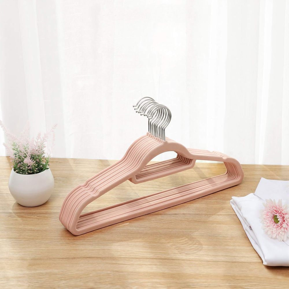 Songmics Σετ με 50 Βελούδινες Κρεμάστρες Ρούχων - Light Pink / Silver - CRF50PK