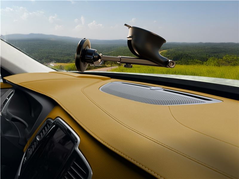 Mobile Origin MO4 Μαγνητική Βάση Αυτοκινήτου για το Ταμπλό με Ασύρματη Φόρτιση MagSafe 15W - Black