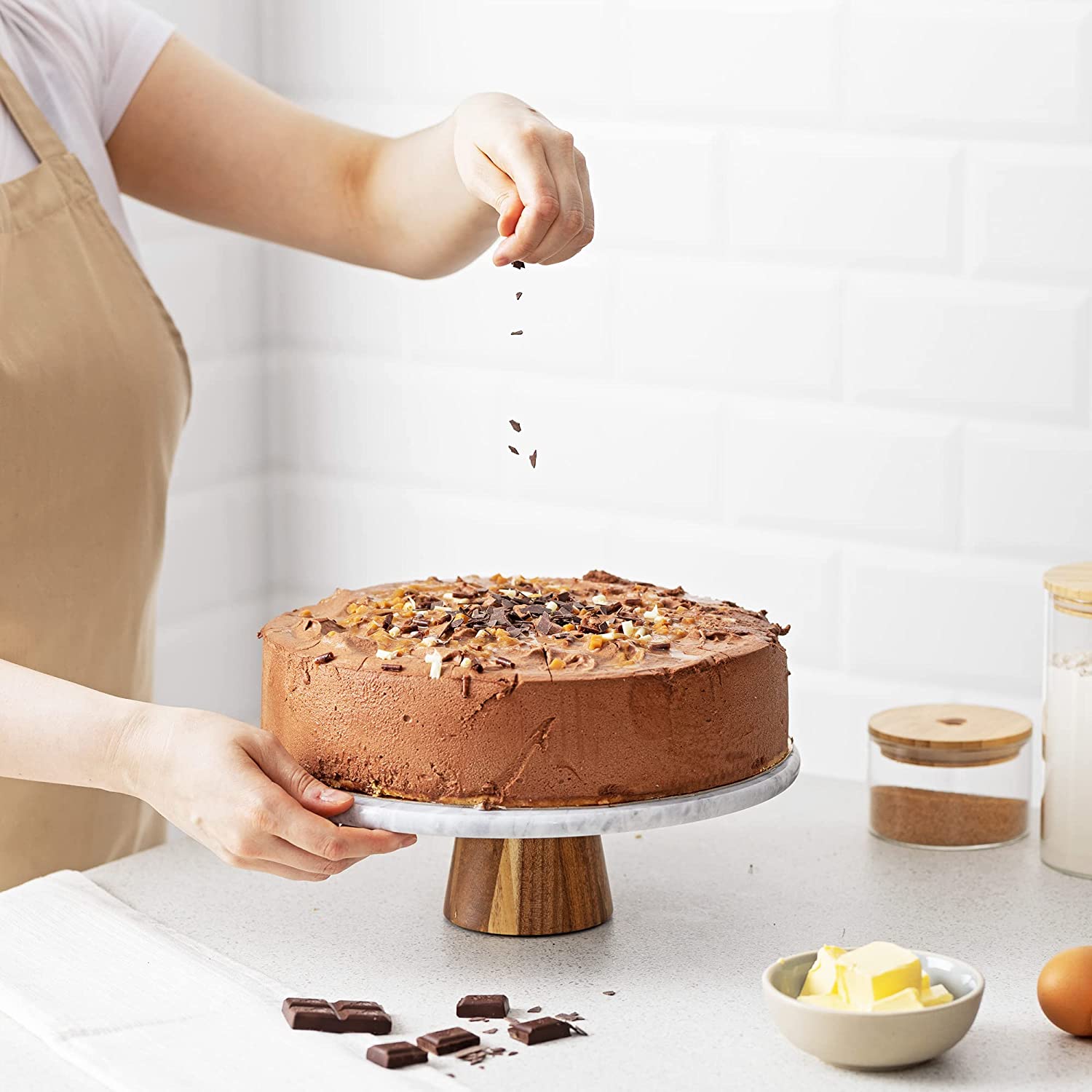 Navaris Περιστρεφόμενη Τουρτιέρα από Mάρμαρο και Βάση από Ακακία - Natural / White - 57830.01