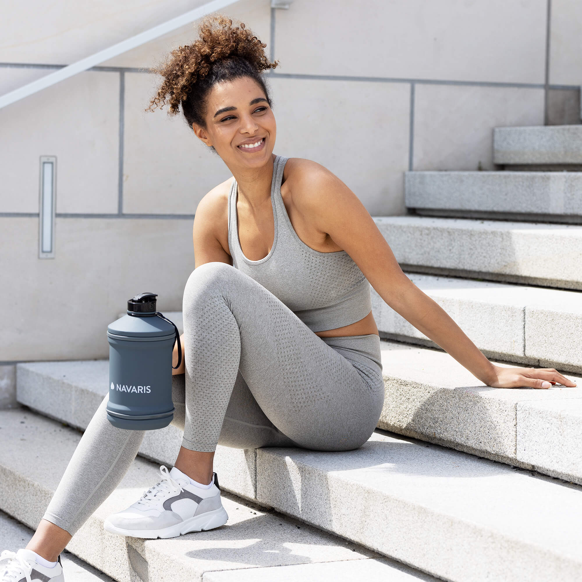 Navaris Μπουκάλι Νερού - BPA Free - 2.2 L - Grey - 57023.22