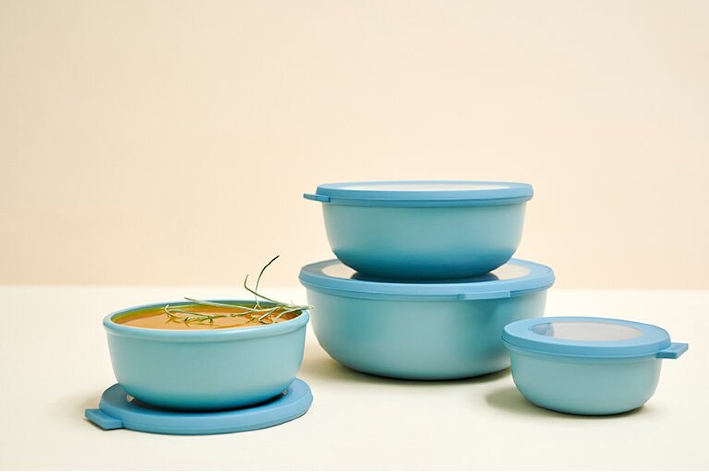 Mepal Cirqula Round Σετ με 4 BPA Free Δοχεία Αποθήκευσης Φαγητού - 350 ml - 750 ml - 1250 ml - 2250 ml - Nordic Blue