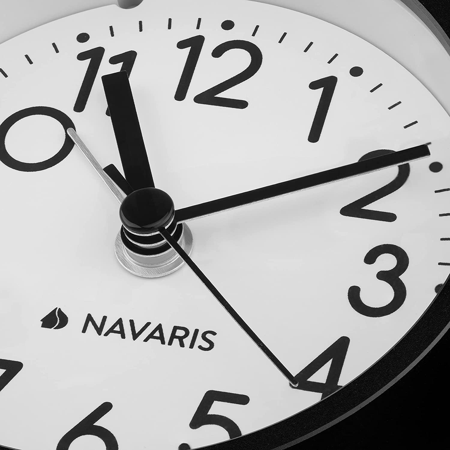 Navaris Analogue Wood Alarm Clock Design Square - Αναλογικό Επιτραπέζιο Ρολόι και Ξυπνητήρι - Light Brown / Black - 54473.24.02