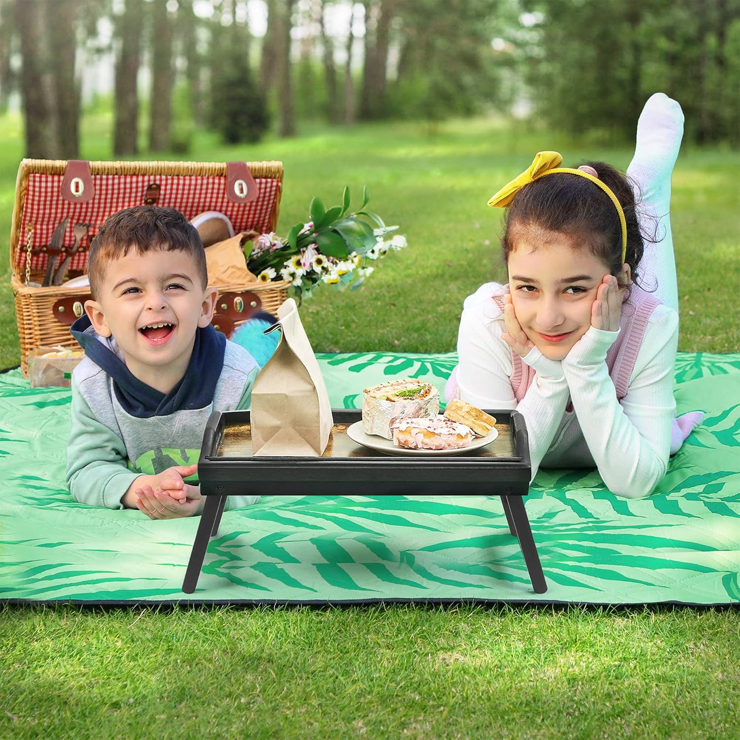 Songmics Δίσκος Κρεβατιού με Αναδιπλούμενα Πόδια και Υποδοχή για Κινητό / Tablet - Rustic Dark Brown - LLD111B01