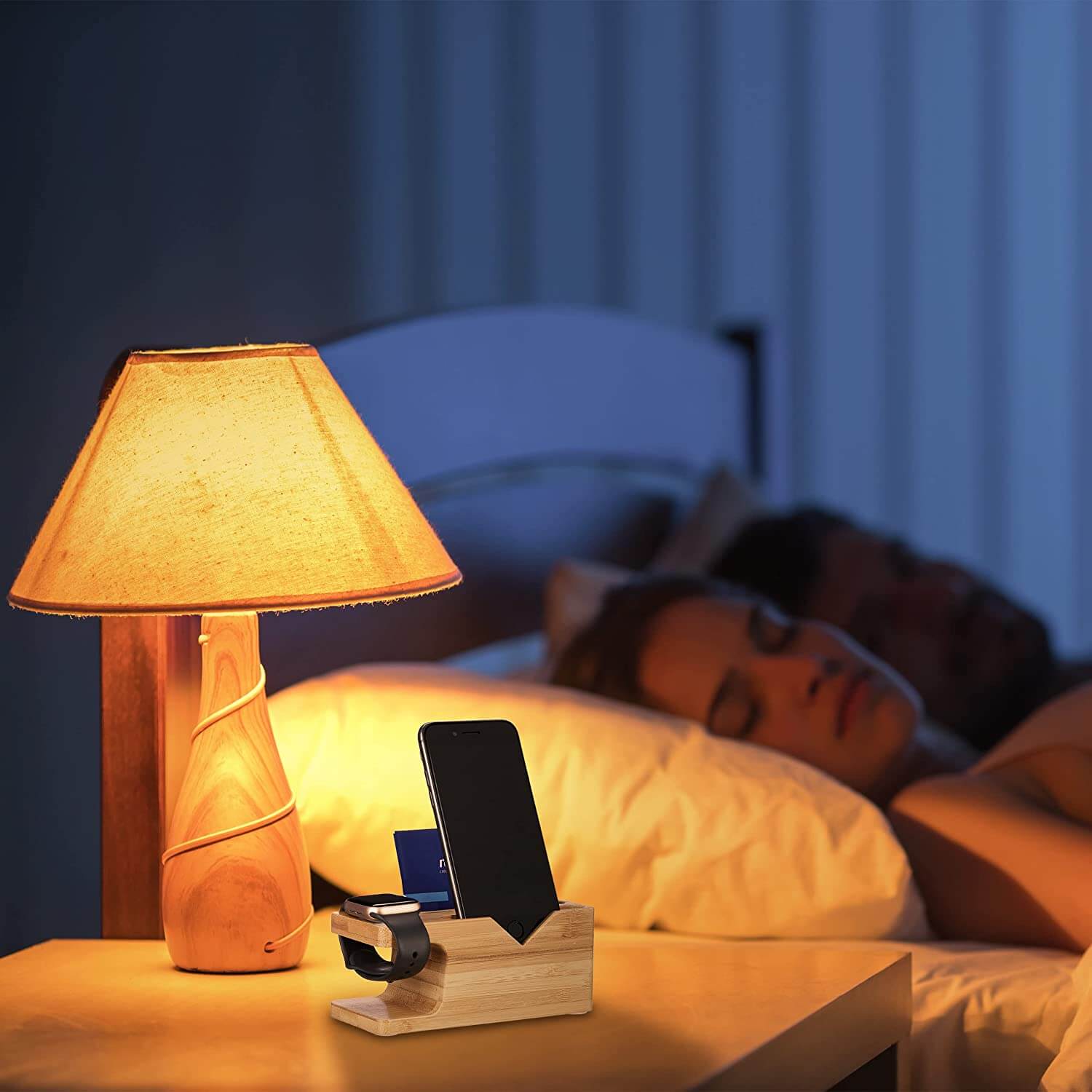 Relaxdays Σταθμός Οργάνωσης και Φόρτισης από Μπαμπού για Smartphone και Apple Watch - Natural - 4052025447359