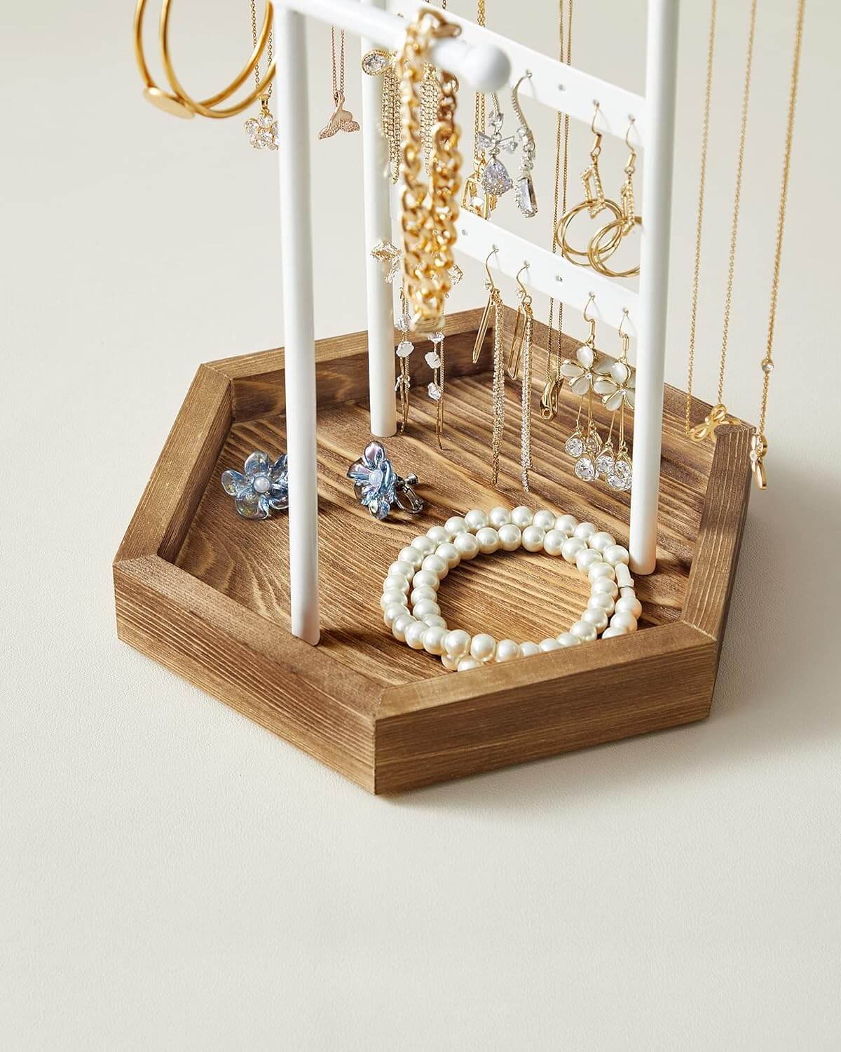 Songmics Μεταλλικό Stand Κοσμημάτων με Ξύλινη Βάση - White / Natural - JJS03NW