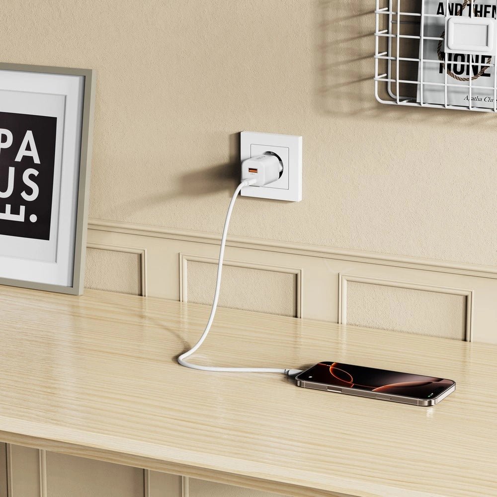 Tech - Protect NCM33W QC3.0 Οικιακός Φορτιστής Γρήγορης Φόρτισης με 1 Θύρα USB και 1 Θύρα Type - C - White