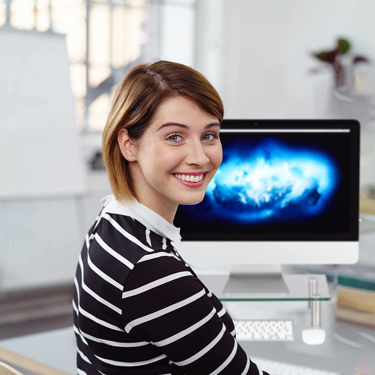 Relaxdays Γυάλινη Βάση Στήριξης Οθόνης Τηλεόρασης / Laptop με Ρυθμιζόμενο Ύψος - Clear - 4052025921330