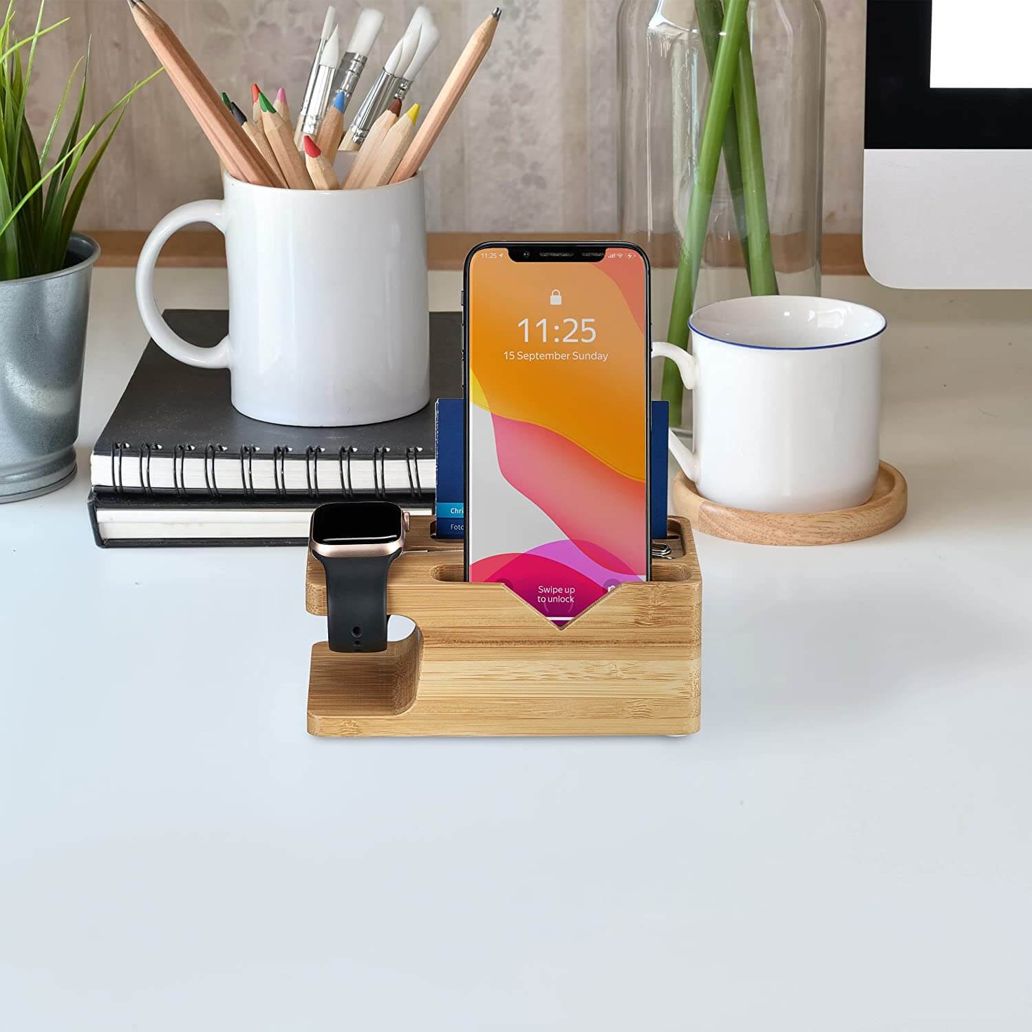 Relaxdays Σταθμός Οργάνωσης και Φόρτισης από Μπαμπού για Smartphone και Apple Watch - Natural - 4052025447359