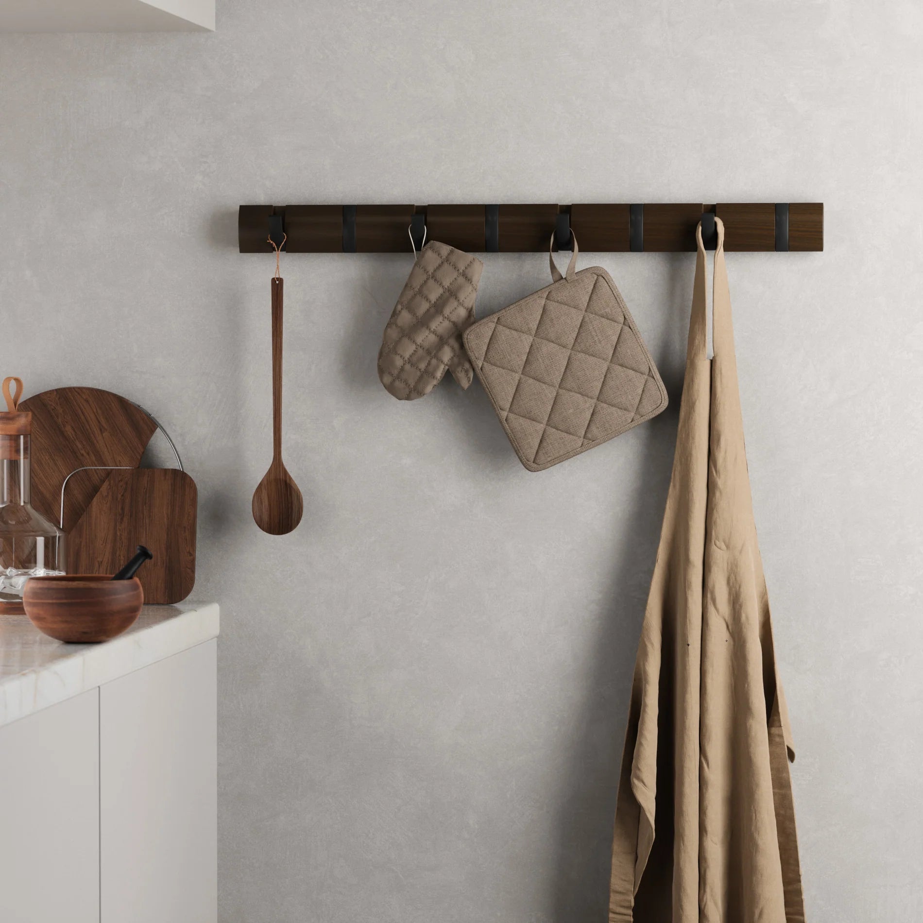Umbra Επιτοίχια Ξύλινη Κρεμάστρα με 8 Γάντζους - Flip - Walnut / Black