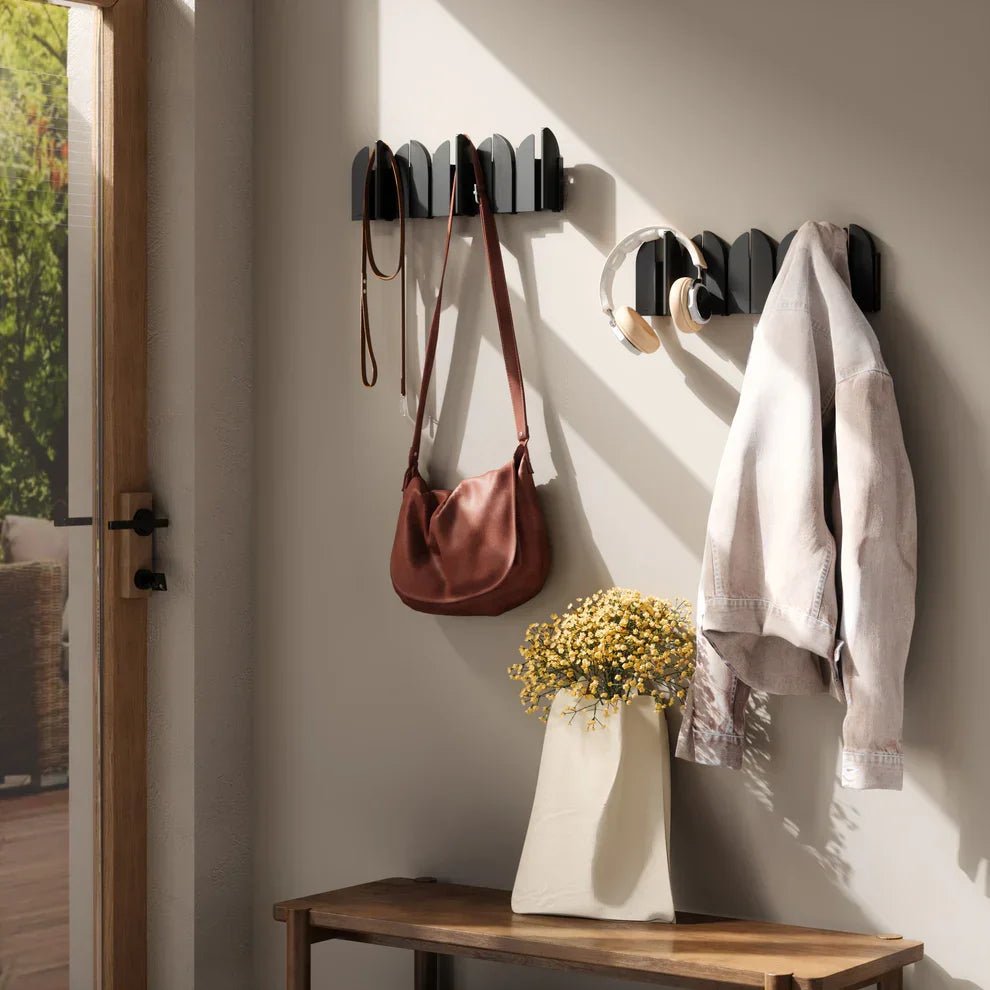 Umbra Saloon - Επιτοίχια Κρεμάστρα με 5 Αναδιπλούμενους Γάντζους - Black