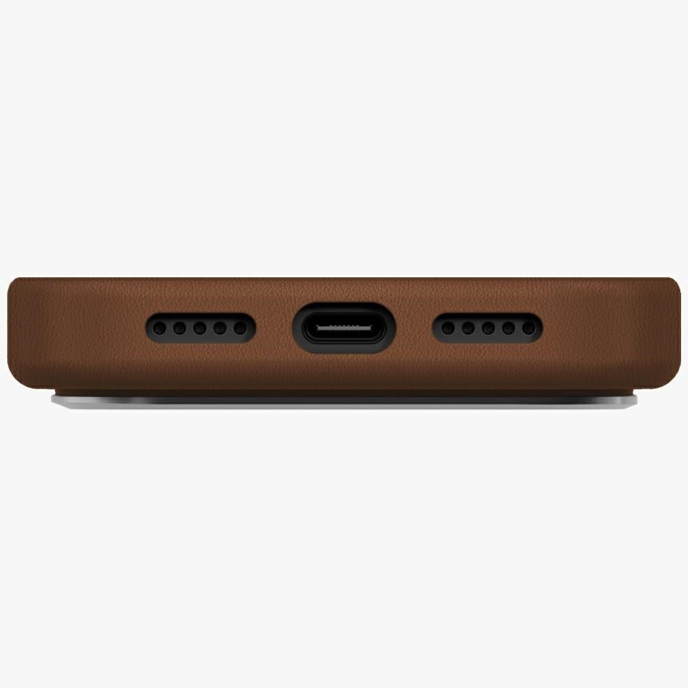 Uniq iPhone 17 Pro - Σκληρή Θήκη με Επένδυση Συνθετικού Δέρματος και MagSafe - Lyden MagClick - Caramel