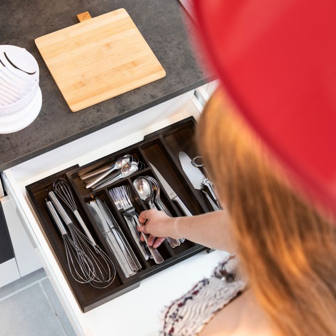 Relaxdays Ρυθμιζόμενη Ξύλινη Θήκη Συρταριού για Μαχαιροπήρουνα - Dark Brown - 4052025232399