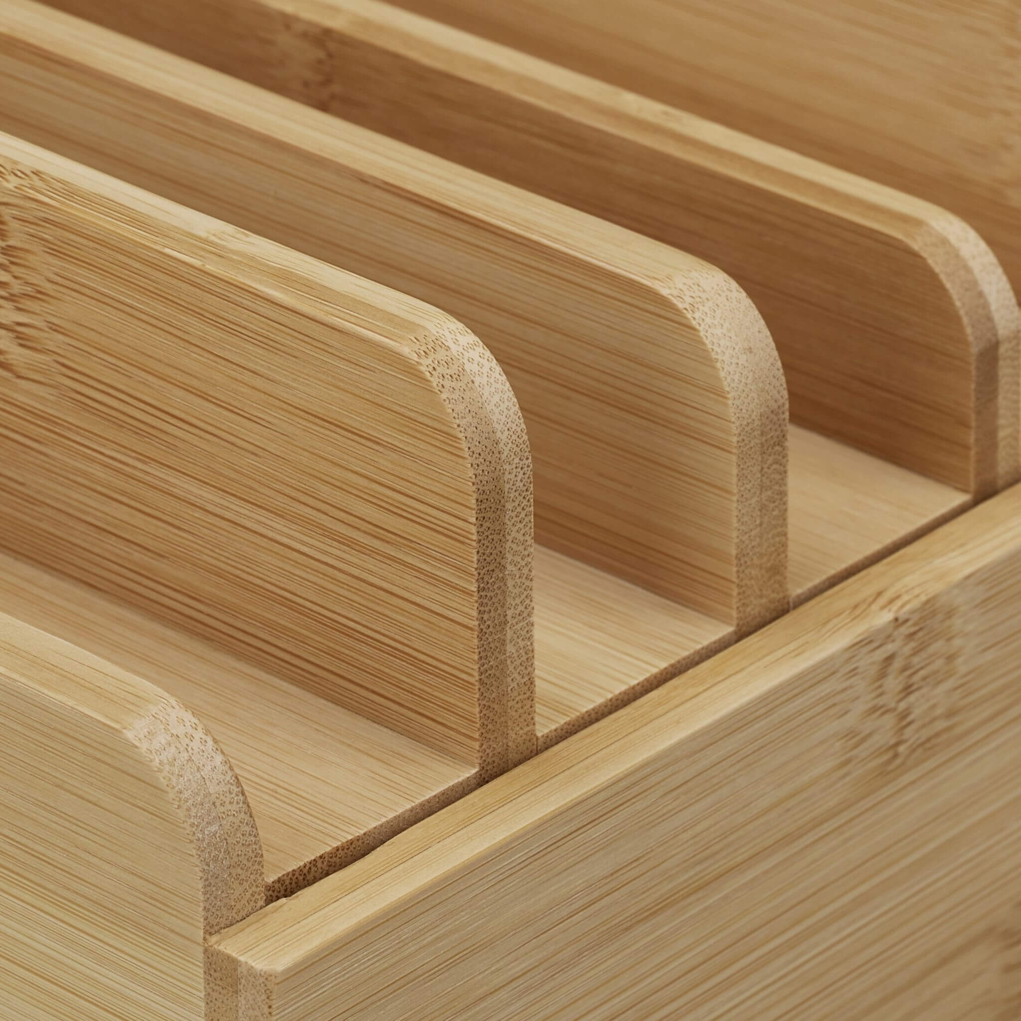 Relaxdays Σταθμός Οργάνωσης και Φόρτισης για Tablet και Smartphone από Μπαμπού - Natural - 4052025308322