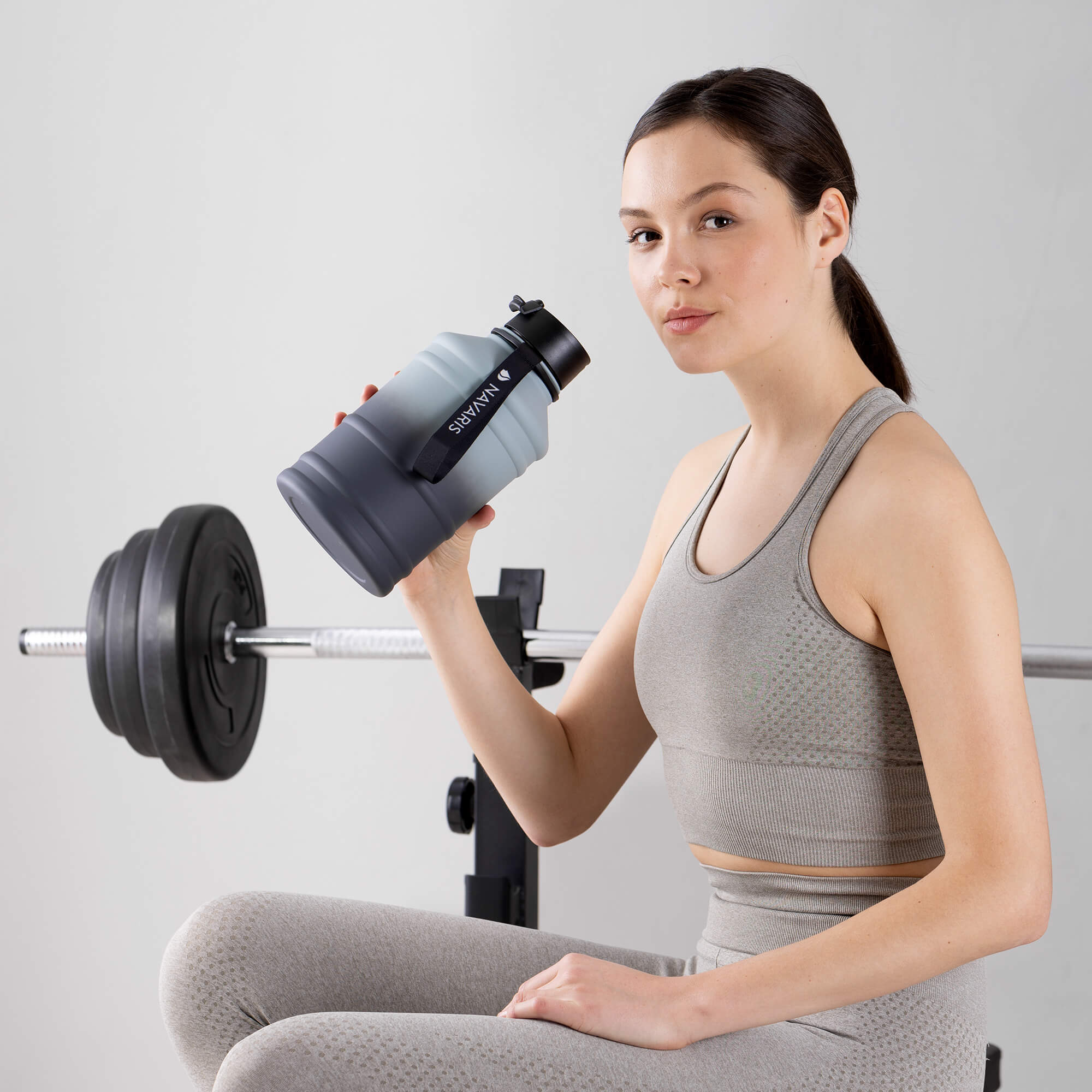 Navaris Μπουκάλι Νερού από Ανοξείδωτο Ατσάλι - BPA Free - 2.2 L - Light Grey / Dark Grey - 53701.22