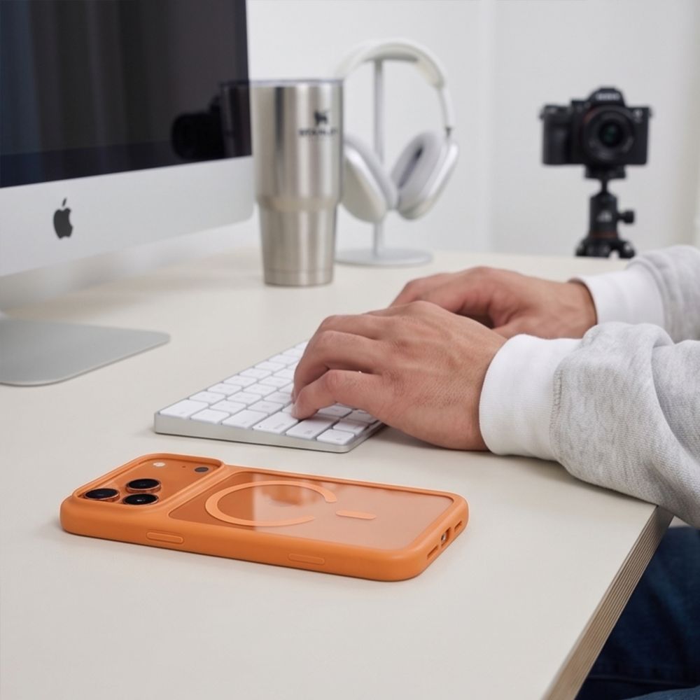 Tech-Protect iPhone 18 Pro Max / iPhone 17 Pro Max - Σκληρή Θήκη με Πλαίσιο Σιλικόνης MagSafe και 2 Αντιχαρακτικά Γυαλιά Οθόνης - MagOne CC - Cosmic Orange / Clear