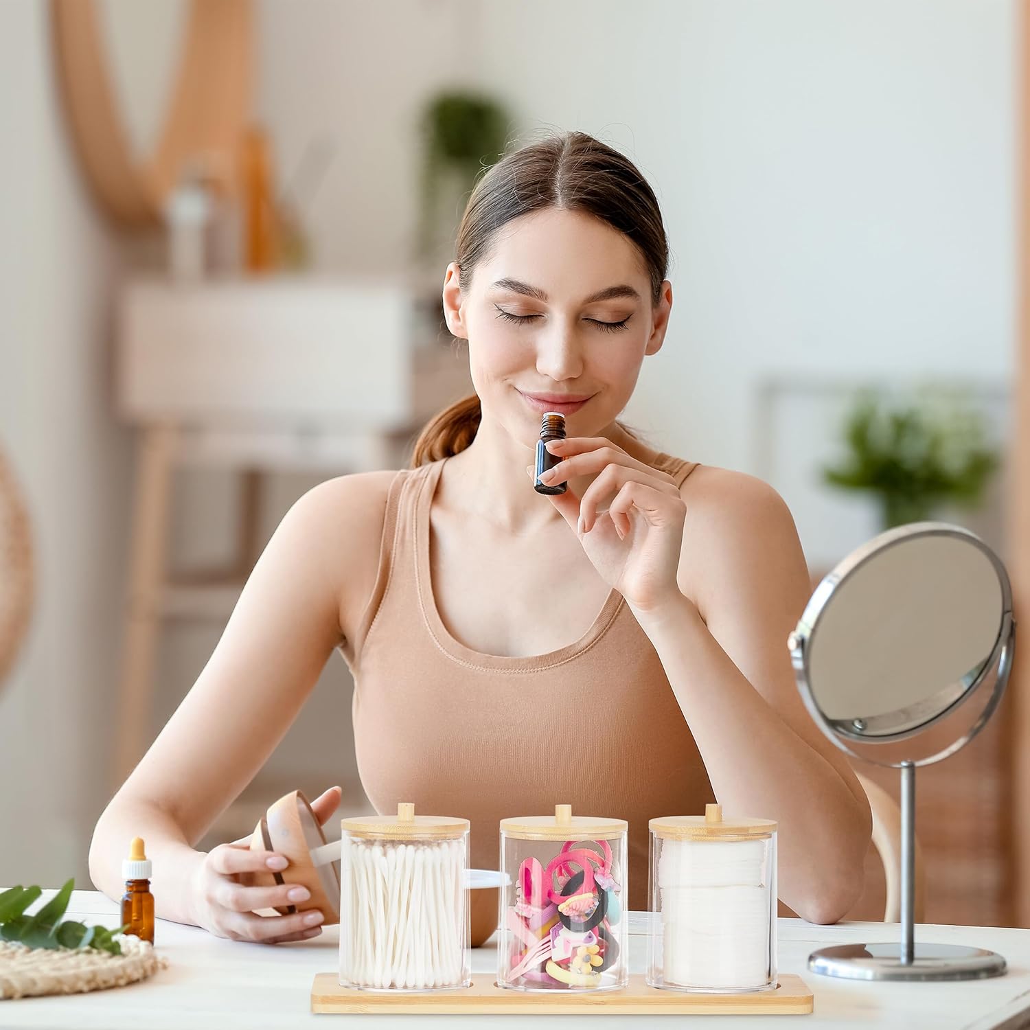 Relaxdays Σετ με 3 Πλαστικά Δοχεία Αποθήκευσης για το Μπάνιο με Δίσκο και Καπάκια από Μπαμπού - Διάφανα / Light Brown - 4052025479114