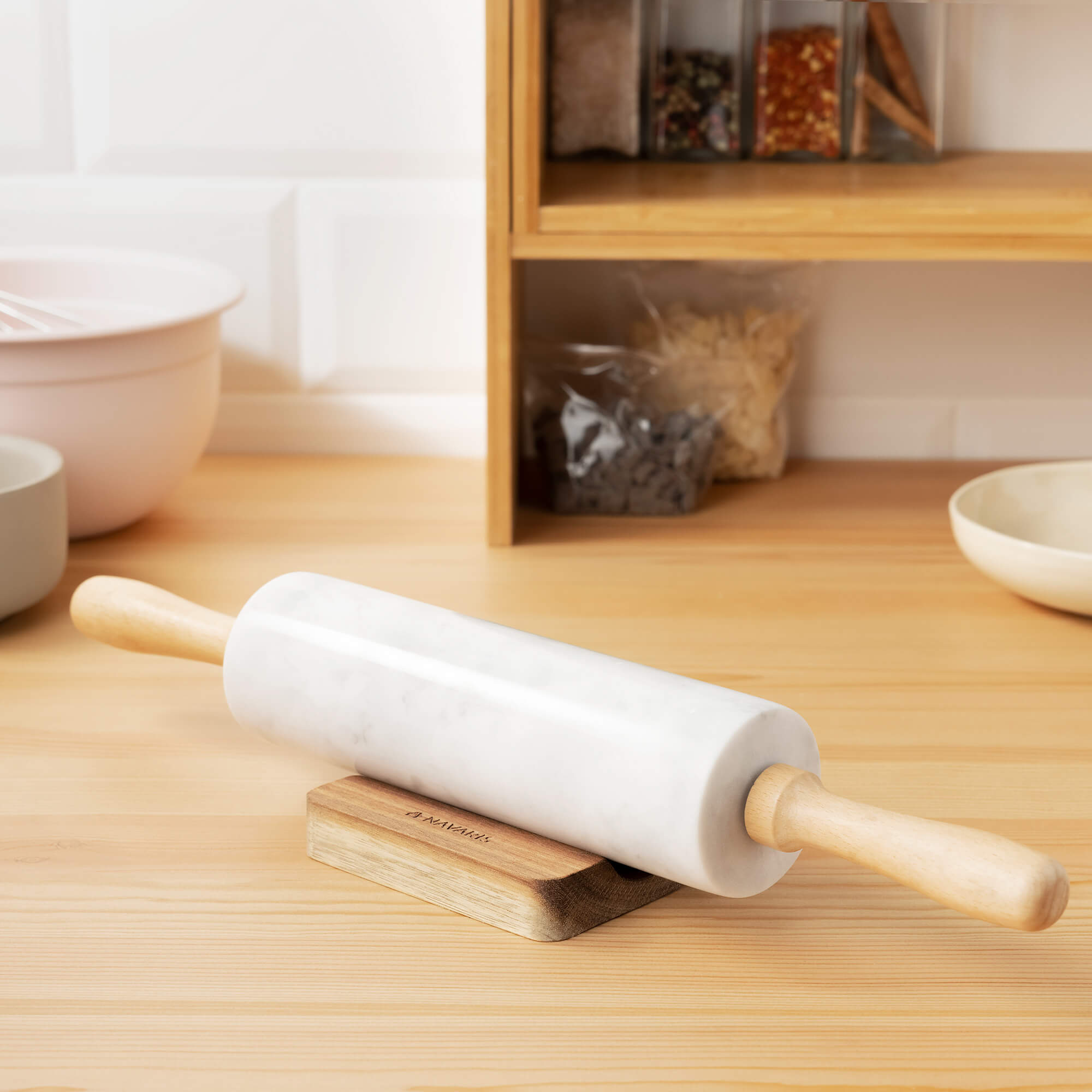 Navaris Πλάστης από Μάρμαρο με Ξύλινες Λαβές και Stand - White / Brown - 55002.01.02