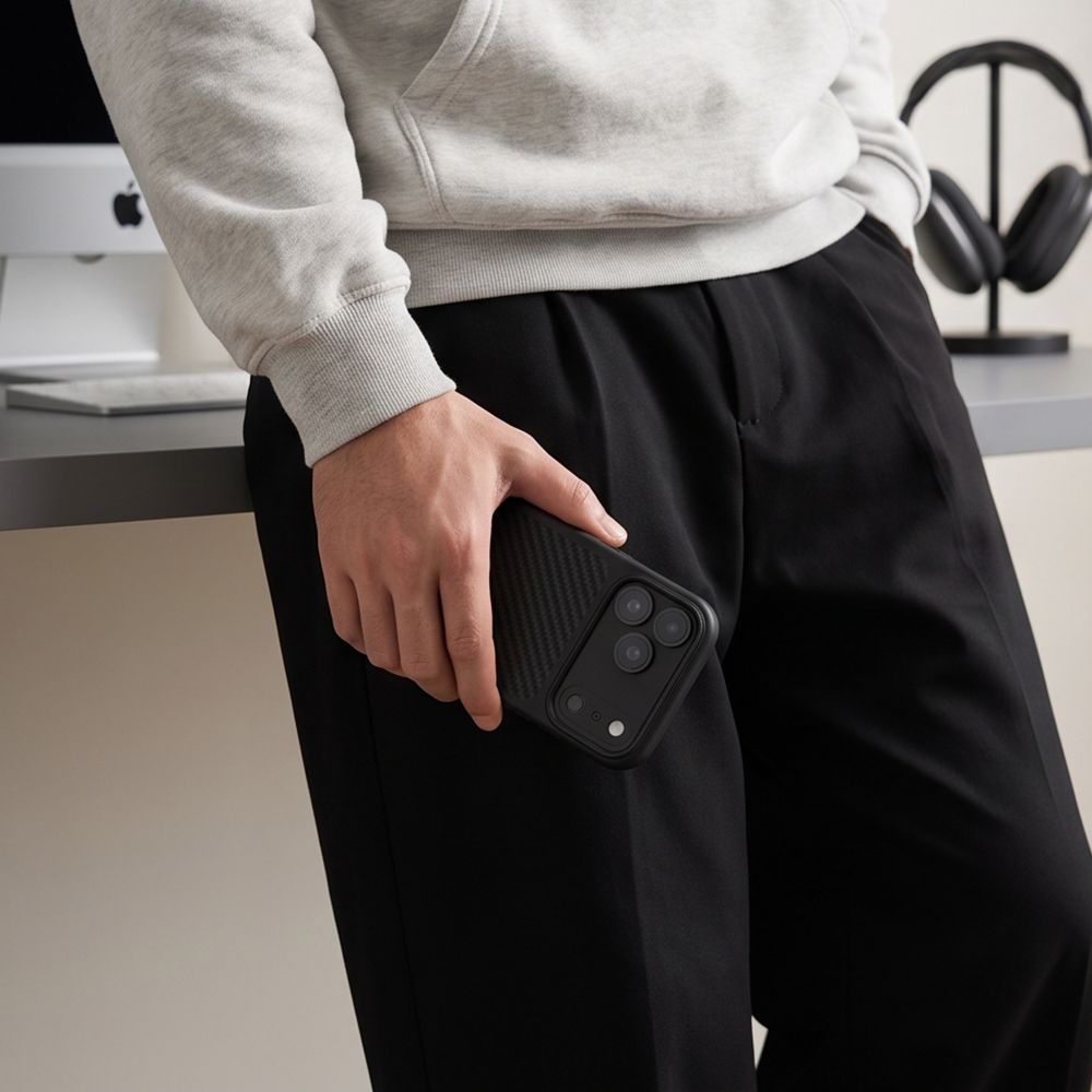 Tech-Protect iPhone 18 Pro / iPhone 17 Pro - Σκληρή Θήκη με Πλαίσιο Σιλικόνης MagSafe - MagCam - Carbon Black