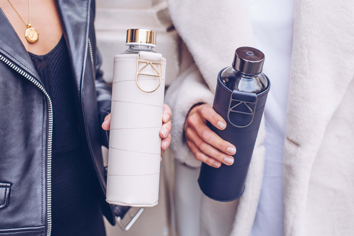 Equa Mismatch Γυάλινο Μπουκάλι Νερού με Θήκη από Δερματίνη - 750ml - Graphite / Διάφανο