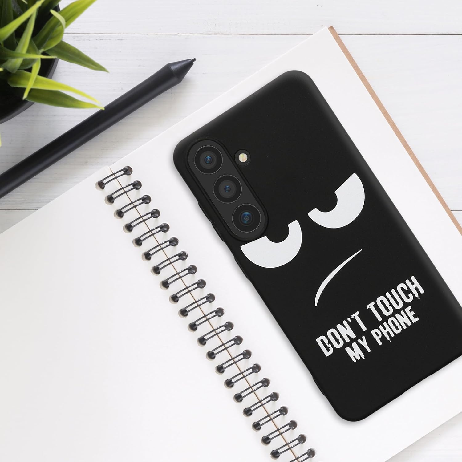 KW Samsung Galaxy S24+ Θήκη Σιλικόνης Design Don't Touch My Phone - Black / White